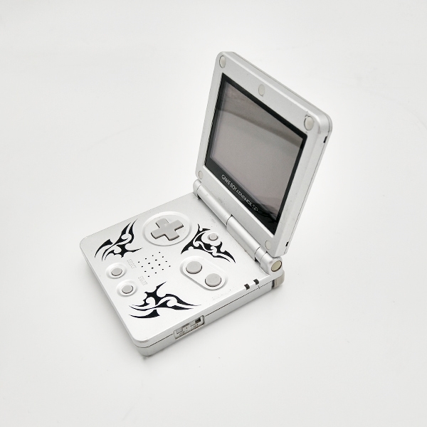 Gameboy Advance SP Konsol - Model AGS-001 - Tribal - SNR XEH16430048 (B Grade) (Genbrug)