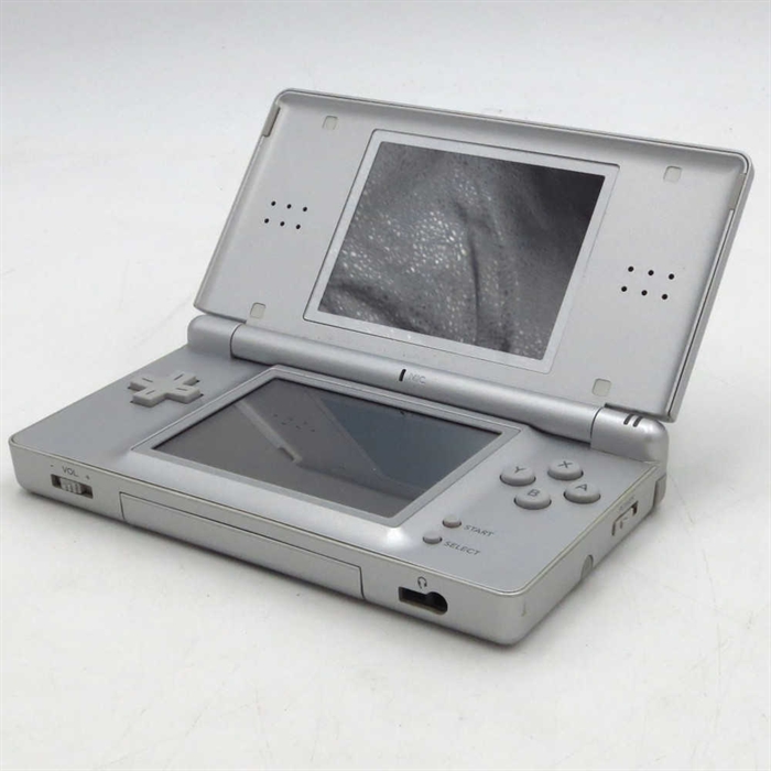 Nintendo DS Lite - Sølv - Konsol - SNR UEF26408665 (B Grade) (Genbrug)