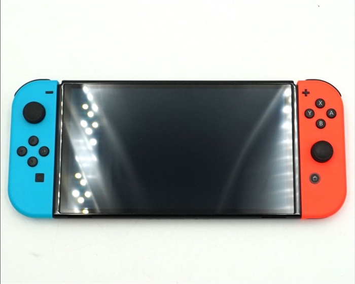 Nintendo Switch OLED - Neon Blue og Neon Red - Konsol - SNR XTJ10943628308 (B Grade) (Genbrug)