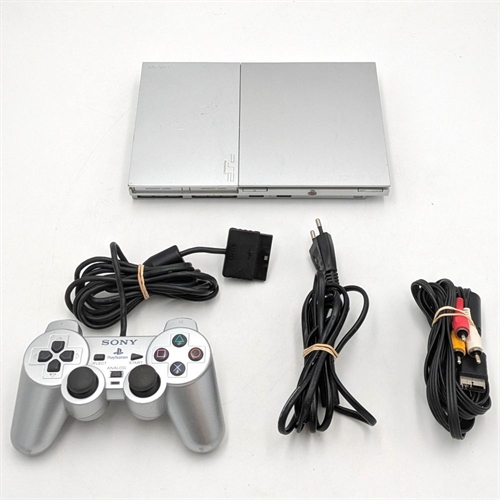 Playstation 2 - Slim - Silver - Konsol - SCPH-90004 - SNR HC9953615 (B Grade) (Genbrug)