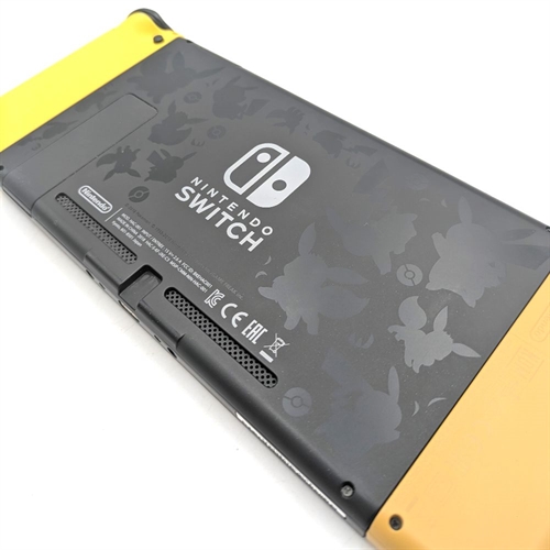 Nintendo Switch - Lets Go Pikachu Limited Edition - Konsol - 2017 Model - SNR XAJ70057902022 (B Grade) (Genbrug)