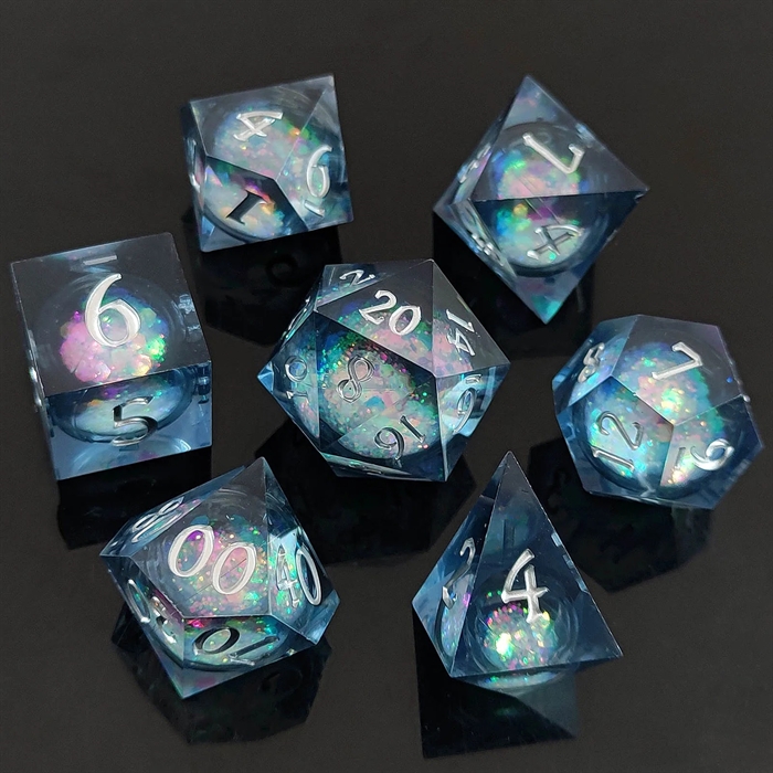 Resin Sharp edge Liquid Core - Pale Blue Sea - Rollespilsterninger - Epic Dwarf Dice