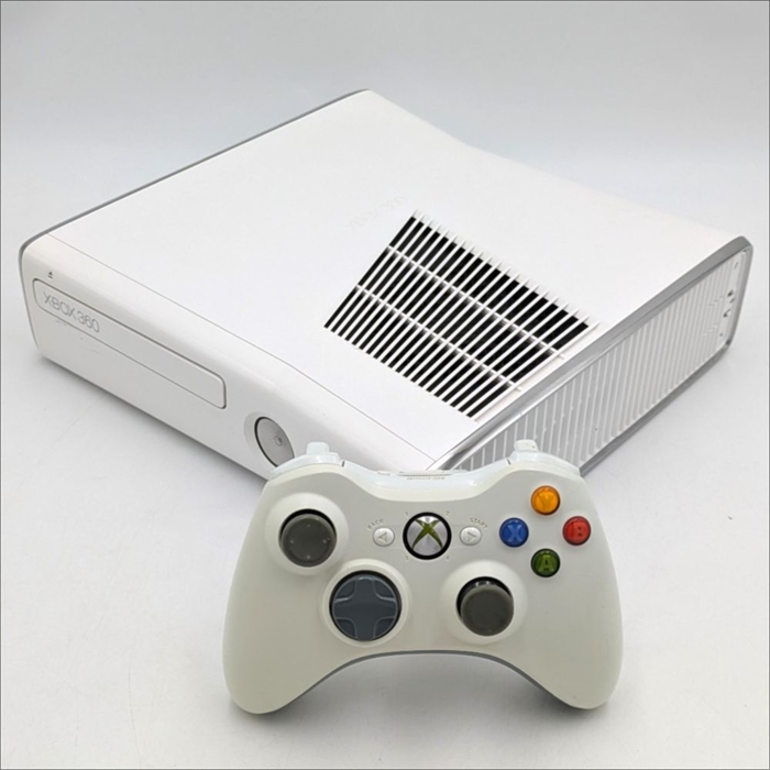 XBOX 360 S - Hvid - Konsol - 320GB - SNR 173611223943 (B Grade) (Genbrug)