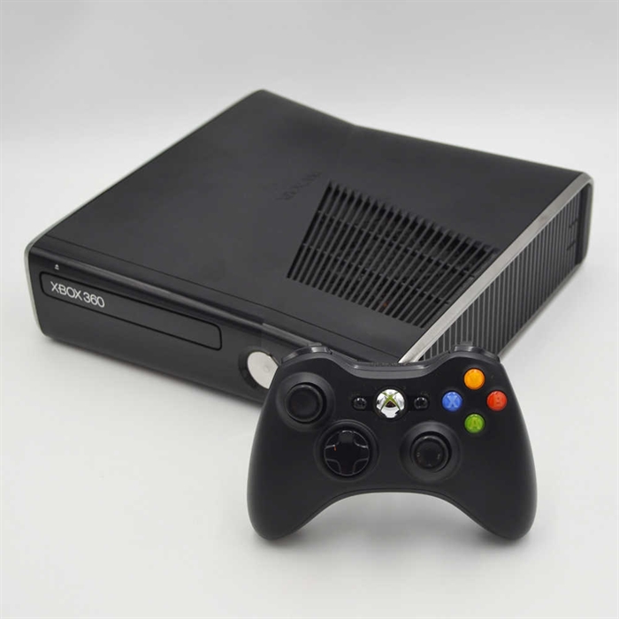 XBOX 360 S - Blank Sort - 250GB - Konsol - SNR 250837310205 (B Grade) (Genbrug)