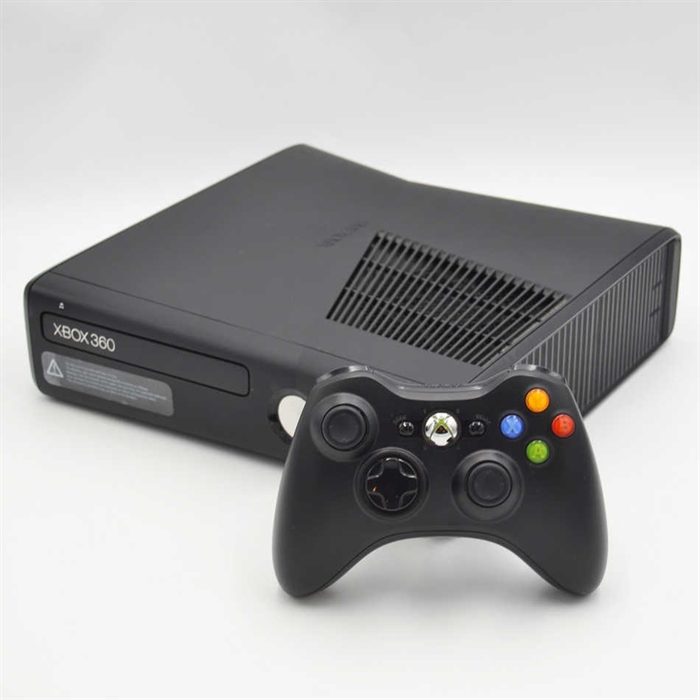 XBOX 360 S -  Matsort - 250GB - Konsol - SNR 058204214209 (B Grade) (Genbrug)